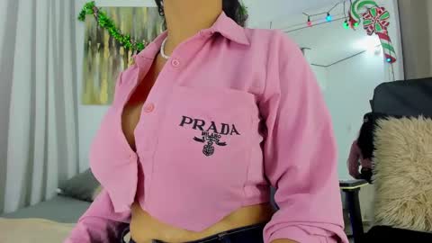 Helena Santos  online show from 01/02/25, 03:29