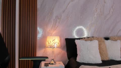 Helena Santos  online show from 01/14/26, 10:54