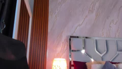 Helena Santos  online show from 06/11/26, 11:19