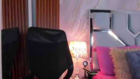 Helena Santos  online show from 06/17/26, 01:34