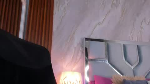 Helena Santos  online show from 07/05/26, 11:06