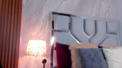 Helena Santos  online show from 07/10/26, 11:02