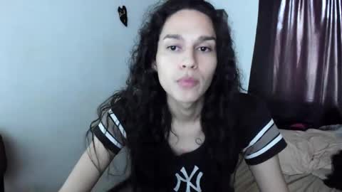 Snapshot of helena_spellman chatting on 10/10/25, 09:03 helena_spellman online show from 10/10/25, 09:03