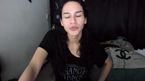 helena_spellman online show from 12/18/25, 12:38