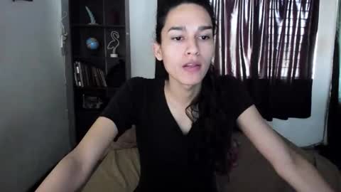 Snapshot of helena_spellman chatting on 04/06/26, 04:52 helena_spellman online show from 04/06/26, 04:52