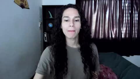 Snapshot of helena_spellman chatting on 04/22/26, 06:42 helena_spellman online show from 04/22/26, 06:42