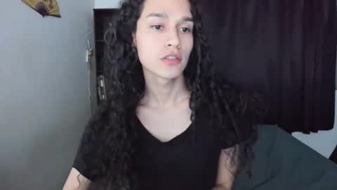 Snapshot of helena_spellman chatting on 05/23/26, 01:55 helena_spellman online show from 05/23/26, 01:55