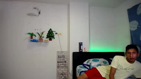 Snapshot of helenalove7 chatting on 12/02/24, 02:20 HelenaRicky online show from 12/02/24, 02:20