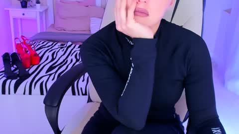 Helena online show from 12/14/24, 05:03