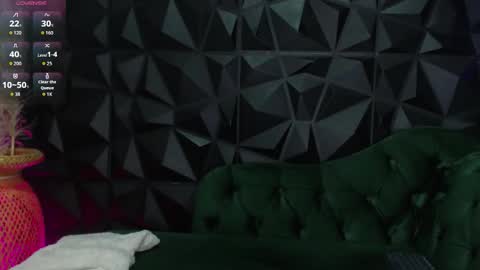 Helena Saenz online show from 11/08/25, 12:27