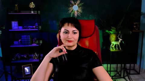 helenbeler online show from 12/19/25, 12:34