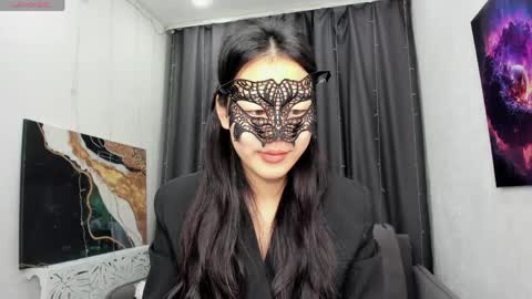 Hi I am Helen online show from 04/18/26, 02:04