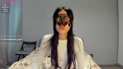 Snapshot of helenblazetrt chatting on 05/31/26, 02:09 Hi I am Helen online show from 05/31/26, 02:09