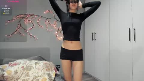 Hi I am Helen online show from 07/23/26, 02:42