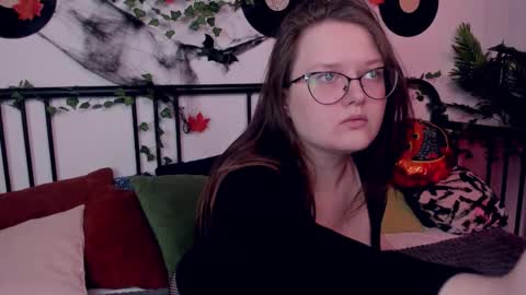 Snapshot of helendanvers chatting on 11/04/25, 09:52 helendanvers online show from 11/04/25, 09:52