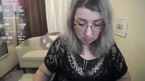 helenenigma online show from 11/10/25, 07:46