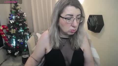 helenenigma online show from 12/20/25, 07:32