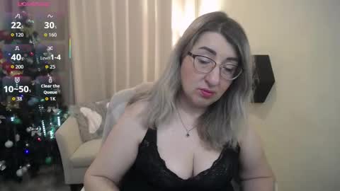 helenenigma online show from 12/22/25, 07:33