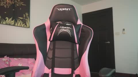 Helenn online show from 04/20/26, 02:25