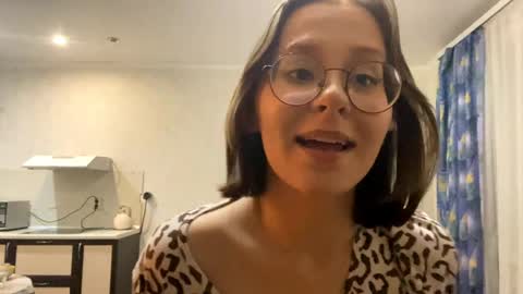 Vicky online show from 04/21/26, 06:23