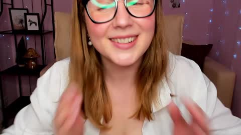 Helen online show from 01/21/25, 07:47