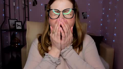 Helen online show from 01/31/25, 08:22