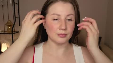 Helen online show from 04/25/26, 02:25