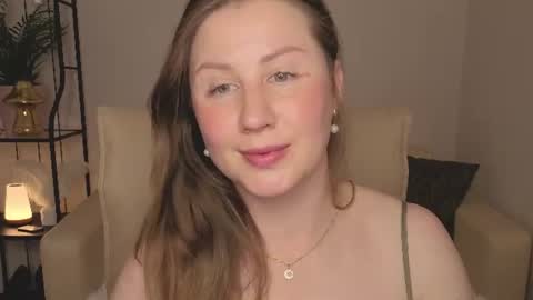 Helen online show from 06/19/26, 02:27