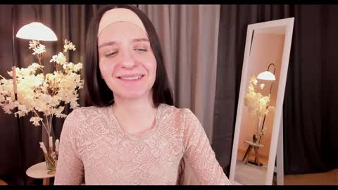 Helen online show from 02/05/25, 09:15