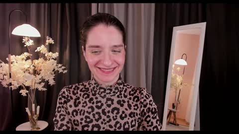 Helen online show from 02/08/25, 05:51