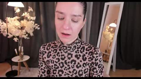 Helen online show from 02/19/25, 03:28