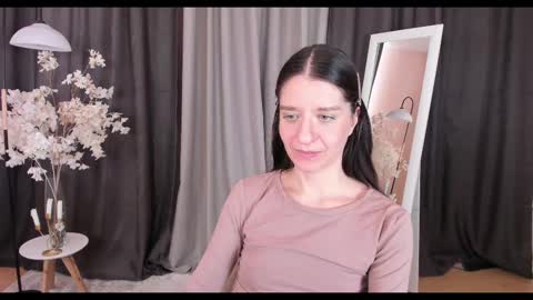 Helen online show from 02/22/25, 05:55