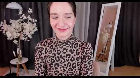 Helen online show from 02/28/25, 02:53