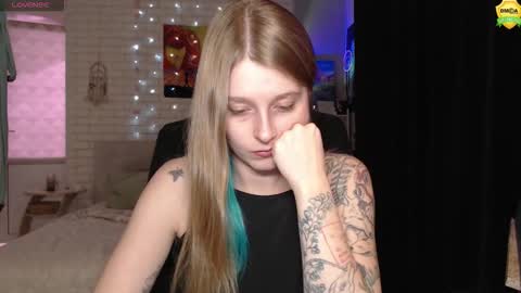 Helen online show from 11/25/25, 08:42