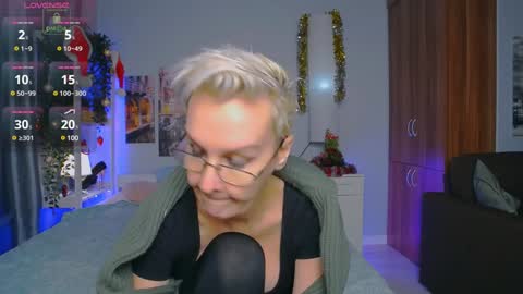 Helga online show from 12/20/24, 11:26