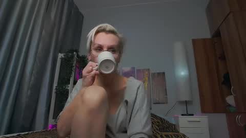 Helga online show from 02/27/25, 02:21