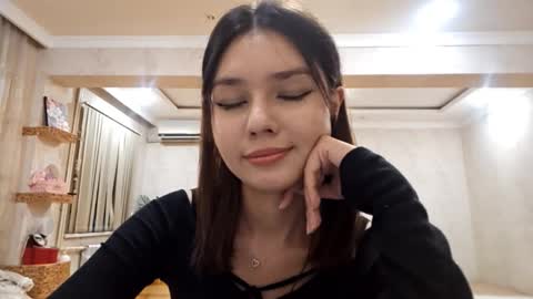 Snapshot of helgakraszewski chatting on 09/27/25, 05:18 Alice online show from 09/27/25, 05:18