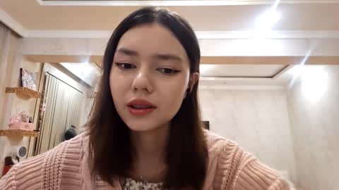 Snapshot of helgakraszewski chatting on 10/08/25, 06:27 Alice online show from 10/08/25, 06:27