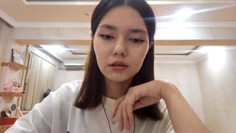 Snapshot of helgakraszewski chatting on 10/10/25, 12:26 Alice online show from 10/10/25, 12:26