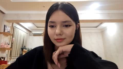 Snapshot of helgakraszewski chatting on 10/15/25, 07:25 Alice online show from 10/15/25, 07:25