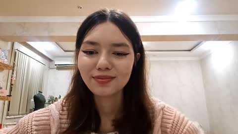 Snapshot of helgakraszewski chatting on 11/10/25, 03:11 Alice online show from 11/10/25, 03:11