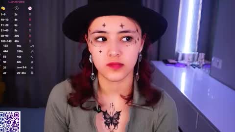 Snapshot of helgamartin chatting on 02/25/26, 08:29 Aurora online show from 02/25/26, 08:29