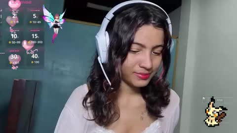 Helia Transfem and Amy online show from 11/09/25, 02:32