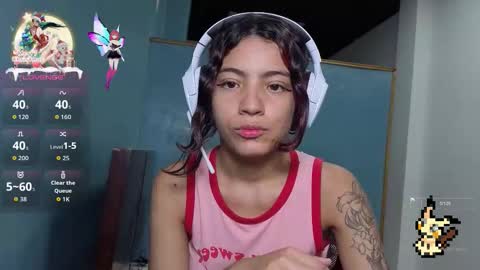 Helia Transfem and Amy online show from 11/12/25, 02:34