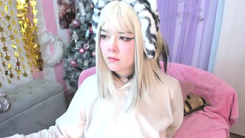 Laura online show from 12/11/24, 02:09