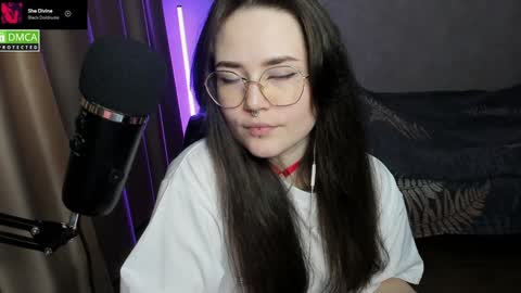 Red online show from 12/16/24, 08:26