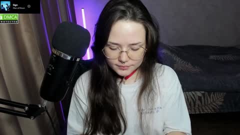 Red online show from 12/17/24, 10:00