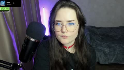 Red online show from 12/23/24, 08:47