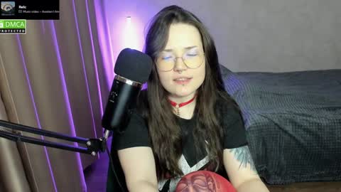 Red online show from 12/26/24, 06:22