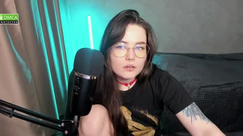 Red online show from 02/01/25, 06:51